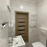 Leo Hotel