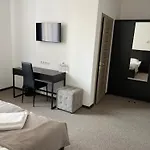 Hotel Leo