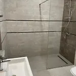 Hotel Leo