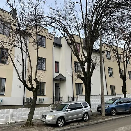 Leo * Lvov
