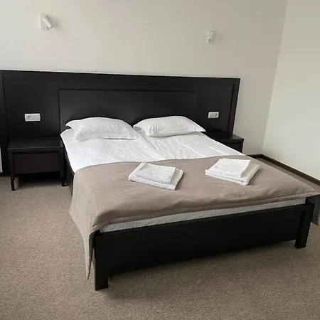 Hotel Leo *