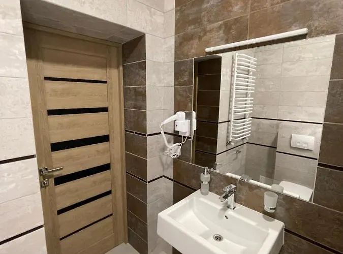 Ξενοδοχείο Leo Λβιβ